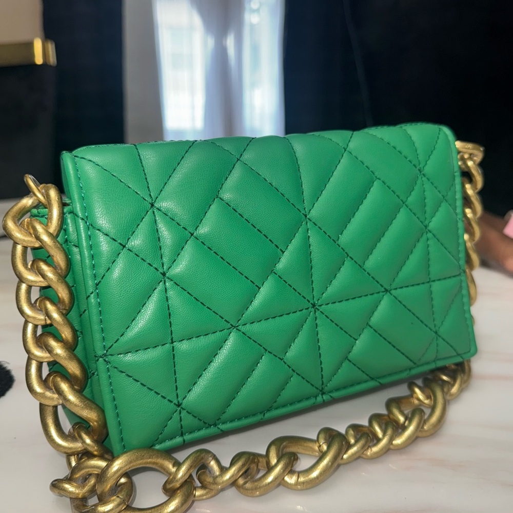 NEW Zara Green Quilted Chain Shoulder Bag